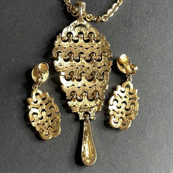 Vintage 1960s Monet Gold Necklace and Earring Set - Picture 7 of 16